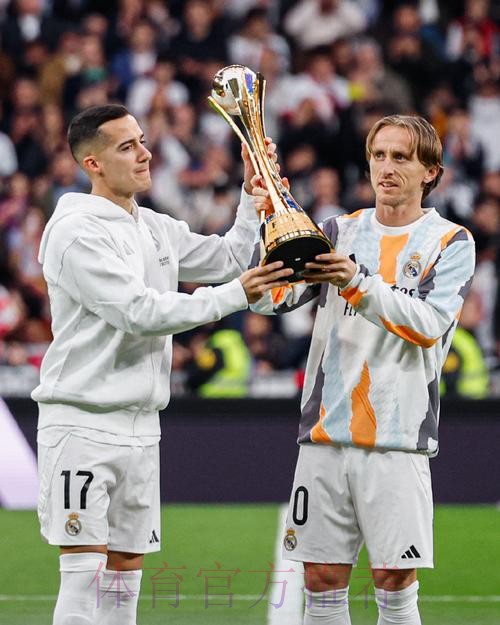 阿斯报:皇马为巴斯克斯开500万欧年薪续约报价 阿斯报:皇马为巴斯克斯开500万欧年薪续约报价